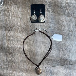 Set of Earrings and Necklace with fresh water Pearl, mother of Pearl, lip shell